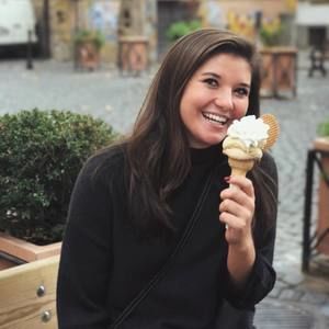 Meet your Posher, Hannah